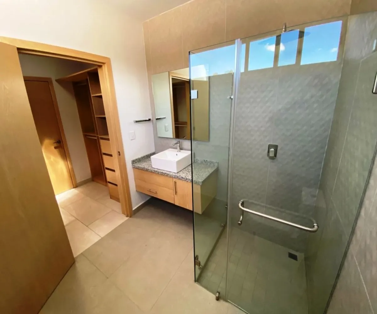 Casa En Venta,San Agustín,Paseo de las Palmas 88 5, Tlajomulco de Zúñiga, Jalisco 45640, 3 Habitaciones,4 Baños,Paseo de las Palmas ,2,pPHMjnJ