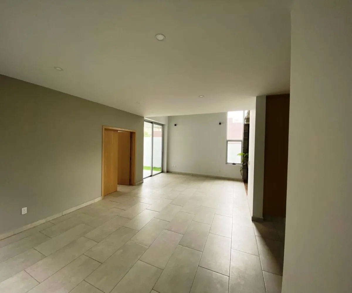 Casa En Venta,San Agustín,Paseo de las Palmas 88 5, Tlajomulco de Zúñiga, Jalisco 45640, 3 Habitaciones,4 Baños,Paseo de las Palmas ,2,pPHMjnJ