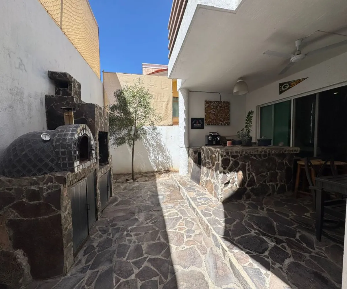 Casa En Venta,Jardín Real,Avenida Santa Margarita S/N, Zapopan, Jalisco 45136, 3 Habitaciones,3 Baños,Avenida Santa Margarita,2,pnT9FXe