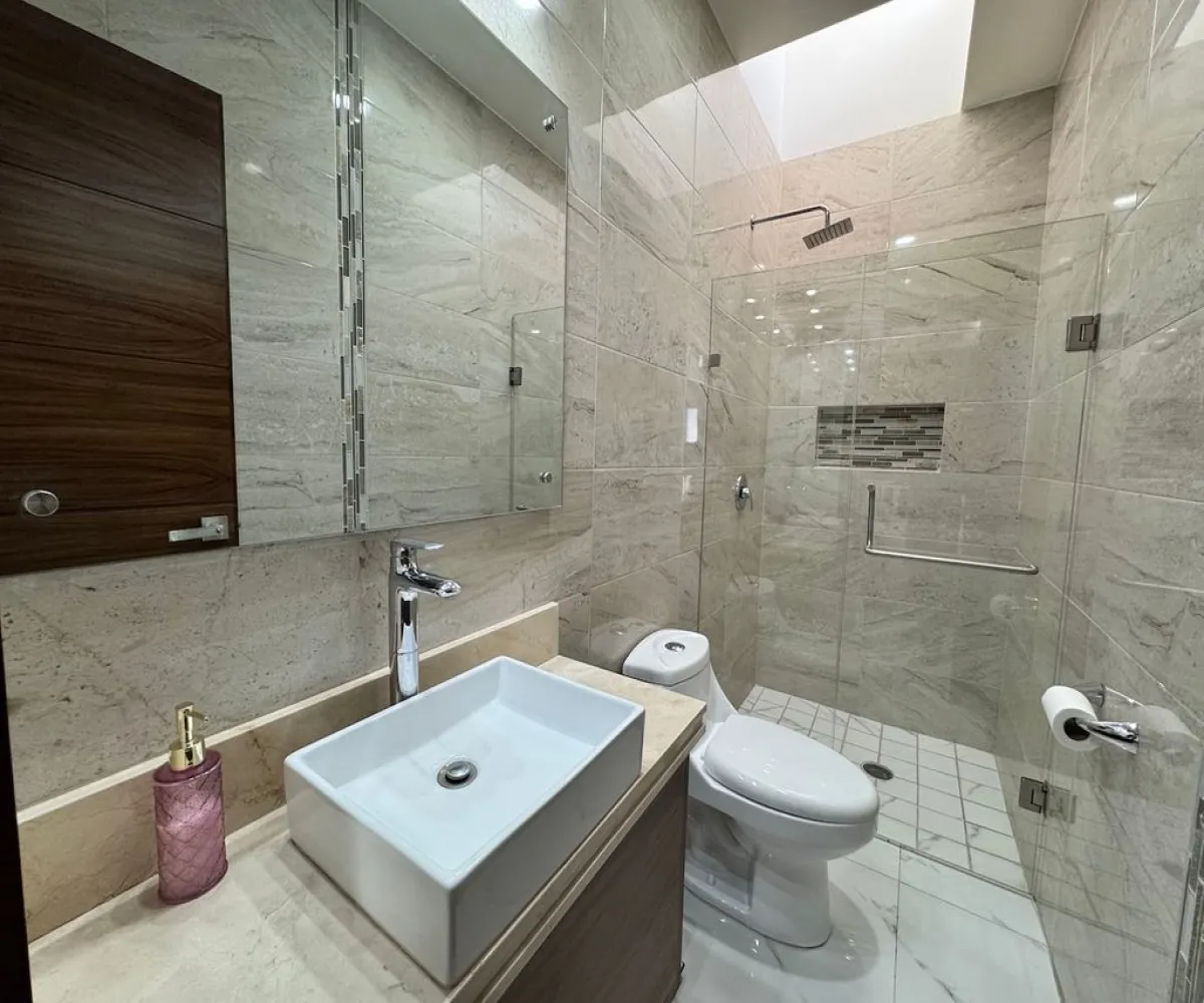 Casa En Venta,La Cima,Avenida de la Mancha 293 312, Zapopan, Jalisco 45134, 4 Habitaciones,4 Baños,Avenida de la Mancha,1,p5xuDu5