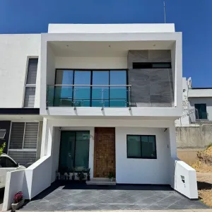 Casa En Venta,La Cima,Avenida de la Mancha 293 312, Zapopan, Jalisco 45134, 4 Habitaciones,4 Baños,Avenida de la Mancha,1,p5xuDu5