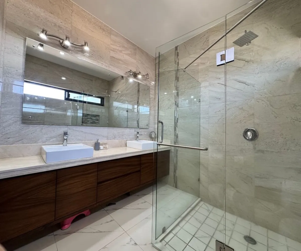 Casa En Venta,La Cima,Avenida de la Mancha 293 312, Zapopan, Jalisco 45134, 4 Habitaciones,4 Baños,Avenida de la Mancha,1,p5xuDu5