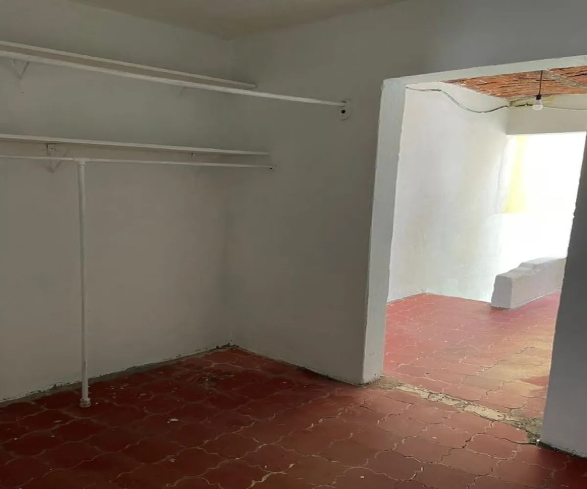 Casa En Venta,San Andrés,Avenida del Chamizal 302, Guadalajara, Jalisco 44810, 3 Habitaciones,1 Baño,Avenida del Chamizal,1,pVm1EHh