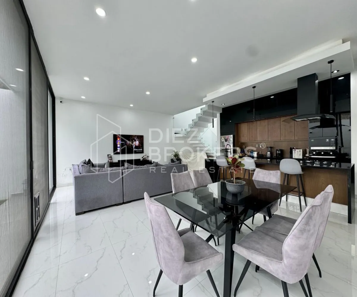 Casa En Venta,Paseo de los Emperadores ,Valle Imperial 40 1, Zapopan, Jalisco 45134, 3 Habitaciones,3 Baños,Valle Imperial ,1,p5pVrjH