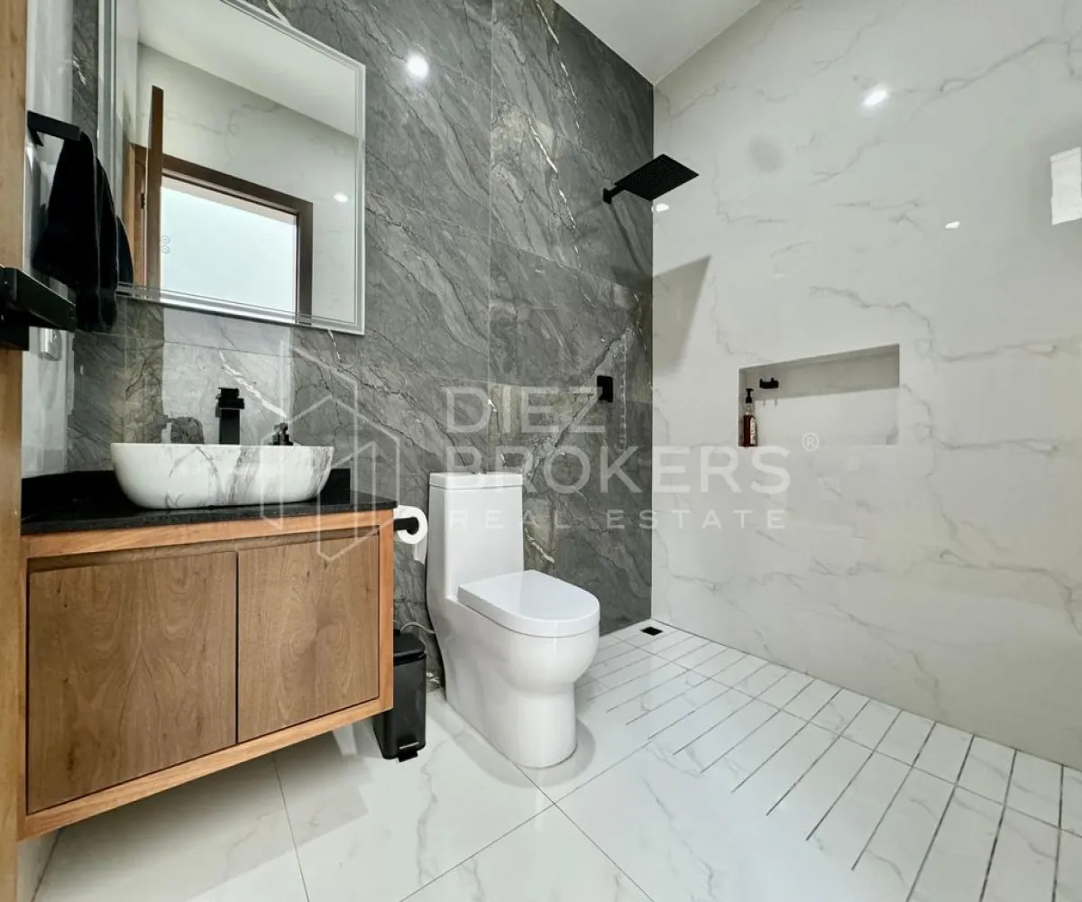 Casa En Venta,Paseo de los Emperadores ,Valle Imperial 40 1, Zapopan, Jalisco 45134, 3 Habitaciones,3 Baños,Valle Imperial ,1,p5pVrjH