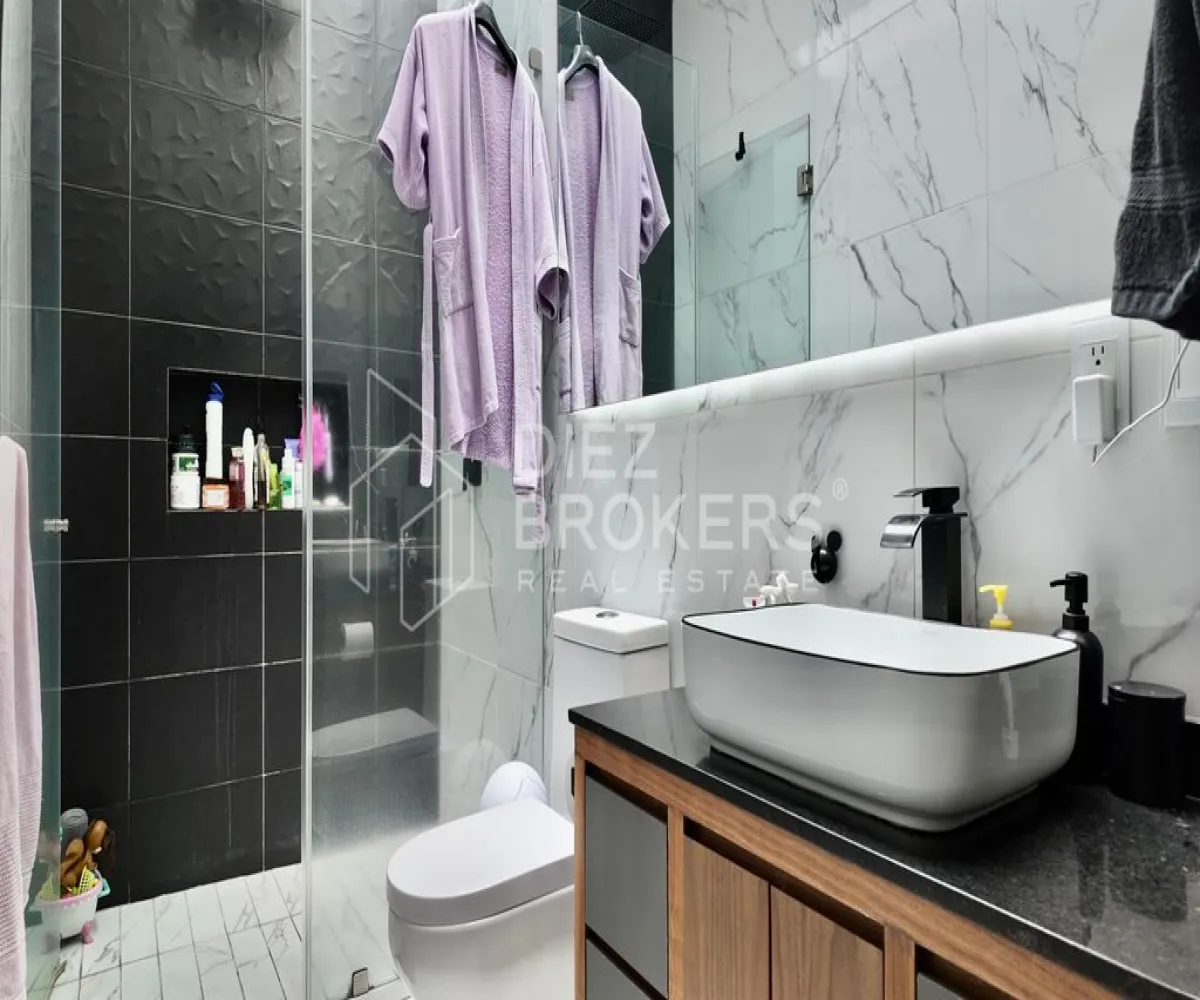 Casa En Venta,Paseo de los Emperadores ,Valle Imperial 40 1, Zapopan, Jalisco 45134, 3 Habitaciones,3 Baños,Valle Imperial ,1,p5pVrjH