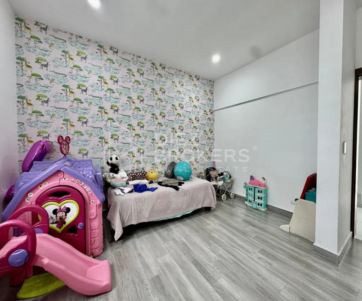 Casa En Venta,Paseo de los Emperadores ,Valle Imperial 40 1, Zapopan, Jalisco 45134, 3 Habitaciones,3 Baños,Valle Imperial ,1,p5pVrjH