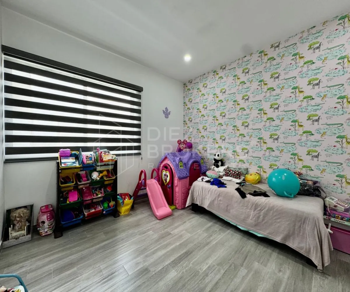 Casa En Venta,Paseo de los Emperadores ,Valle Imperial 40 1, Zapopan, Jalisco 45134, 3 Habitaciones,3 Baños,Valle Imperial ,1,p5pVrjH