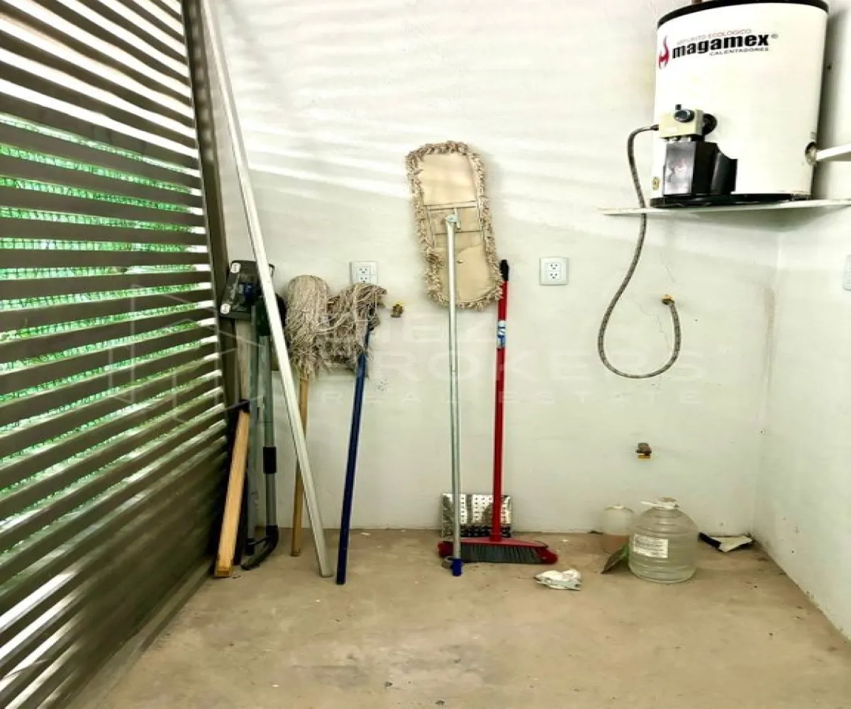 Casa En Venta,San Agustin,Francisco I. Madero 671, San Pedro Tlaquepaque, Jalisco 45645, 4 Habitaciones,3 Baños,Francisco I. Madero,1,p8rT1x2