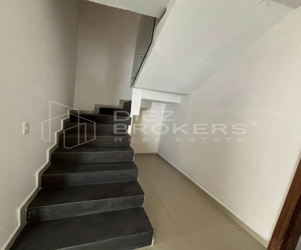 Casa En Venta,Santa Anita,Los espinos residencial 671, Tlajomulco de Zúñiga, Jalisco 45645, 4 Habitaciones,3 Baños,Los espinos residencial ,1,p9edjY2