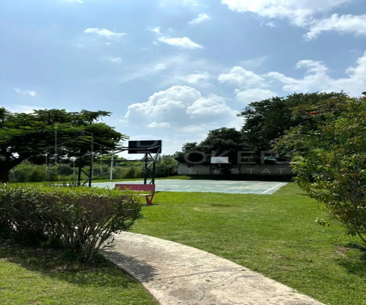 Casa En Venta,Santa Anita,Los espinos residencial 671, Tlajomulco de Zúñiga, Jalisco 45645, 4 Habitaciones,3 Baños,Los espinos residencial ,1,p9edjY2