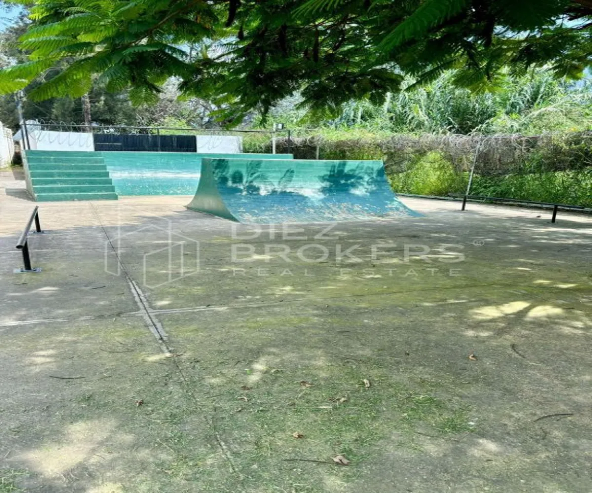 Casa En Venta,Santa Anita,Los espinos residencial 671, Tlajomulco de Zúñiga, Jalisco 45645, 4 Habitaciones,3 Baños,Los espinos residencial ,1,p9edjY2