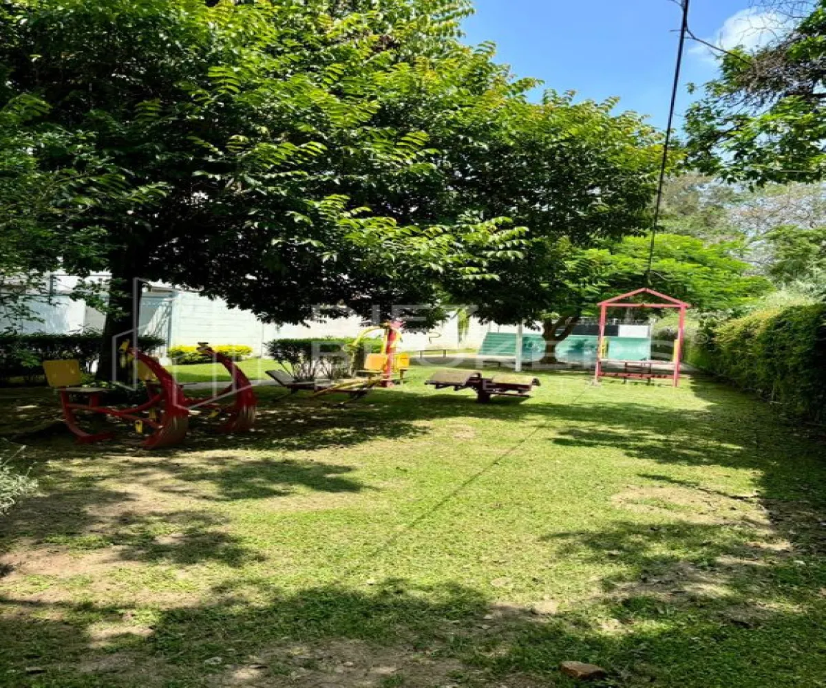 Casa En Venta,Santa Anita,Los espinos residencial 671, Tlajomulco de Zúñiga, Jalisco 45645, 4 Habitaciones,3 Baños,Los espinos residencial ,1,p9edjY2