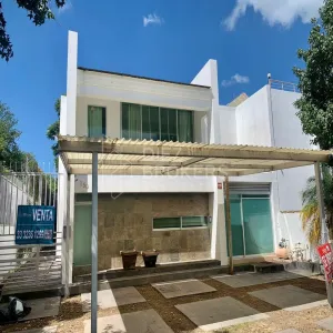 Casa En Venta,Lomas De Santa Anita,Paseo de la Alameda 167 50, Tlajomulco de Zúñiga, Jalisco 45645, 3 Habitaciones,2 Baños,Paseo de la Alameda ,1,pImJUXZ