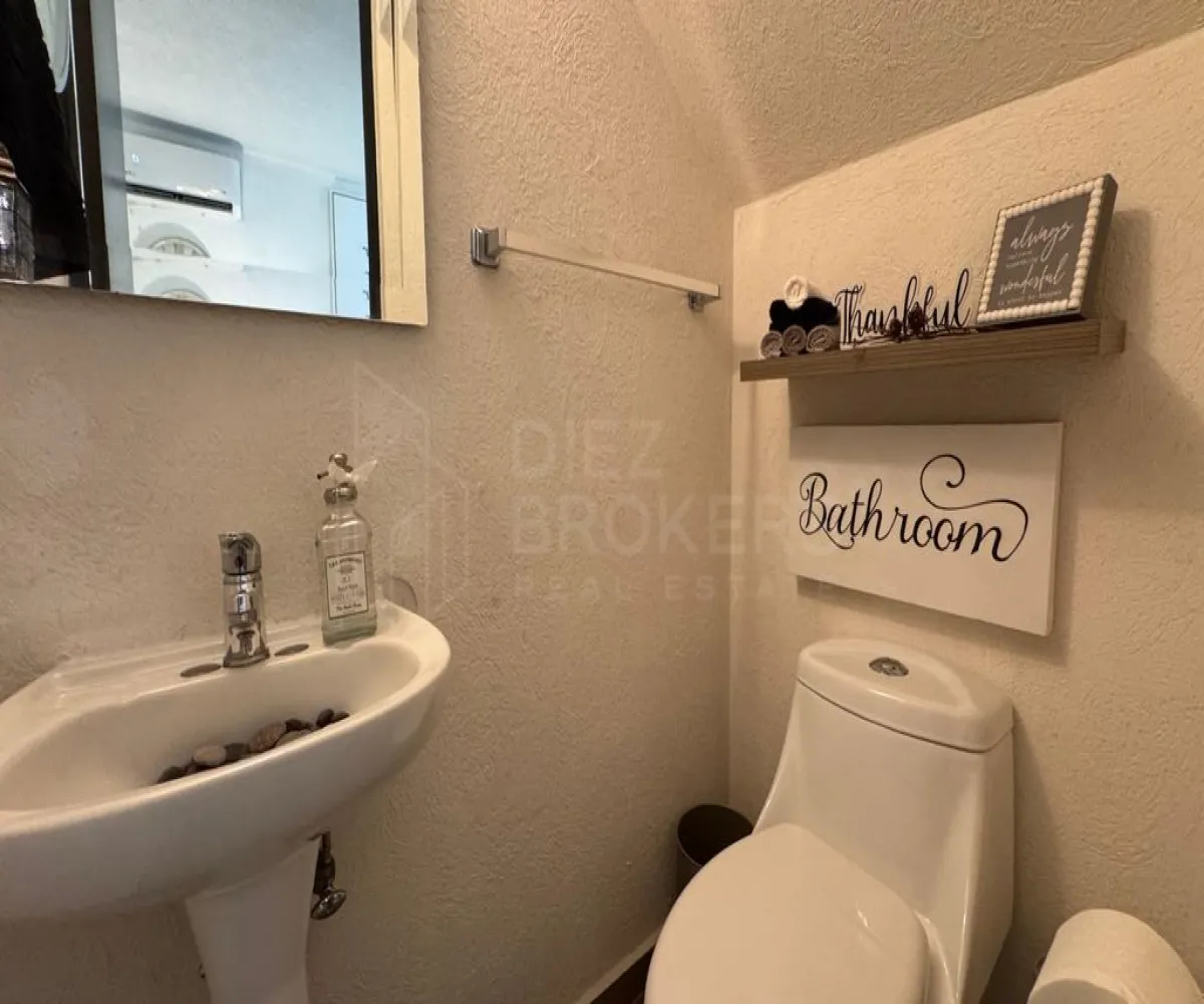 Casa En Venta,Vista Sur,Avenida Vista Oriente 1615, Tlajomulco de Zúñiga, Jalisco 45640, 2 Habitaciones,1 Baño,Avenida Vista Oriente,2,pSl4EpQ