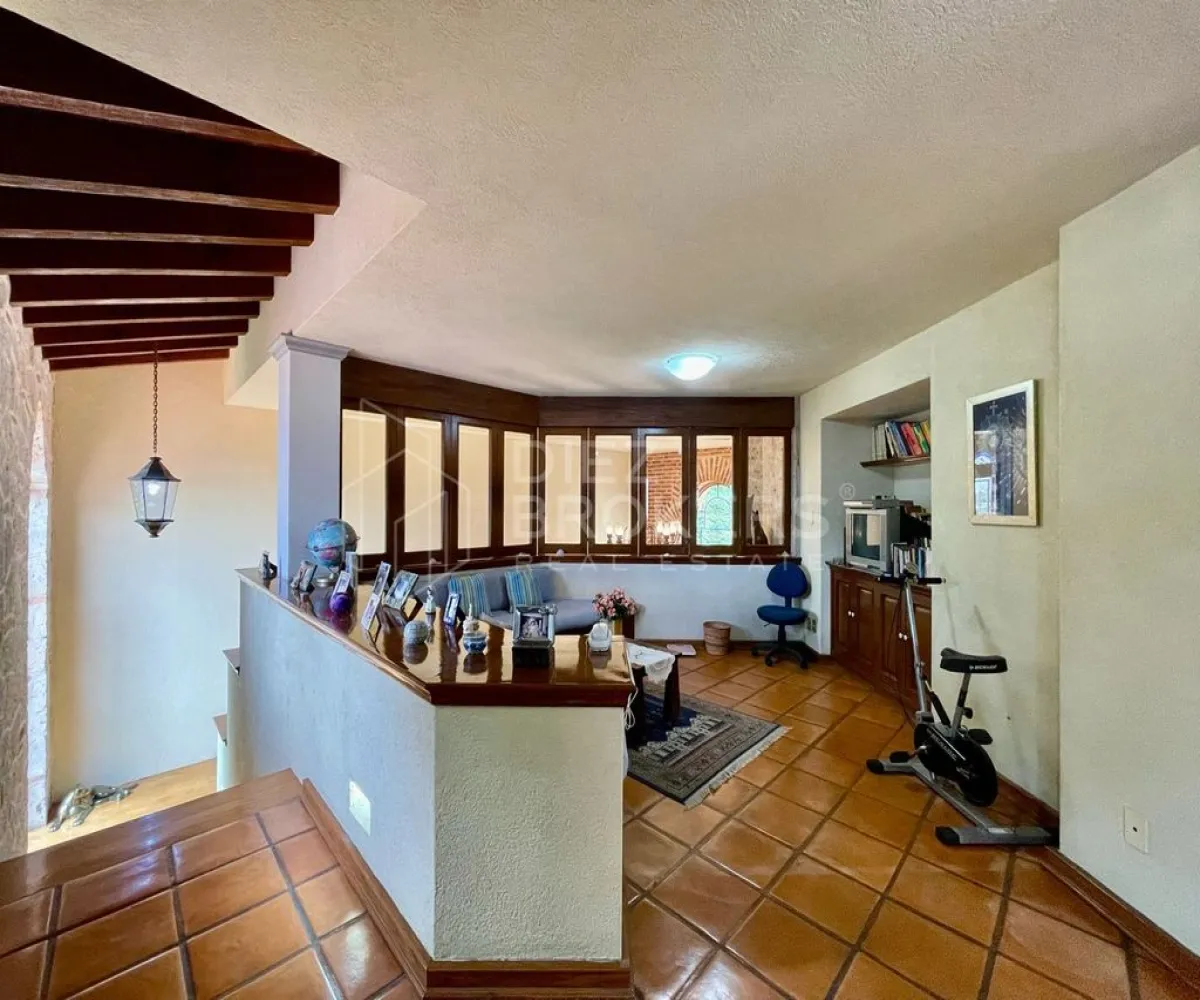 Casa En Venta,Las Fuentes,circunvalación norte 209, Zapopan, Jalisco 45070, 6 Habitaciones,6 Baños,circunvalación norte,1,pfDIbnA