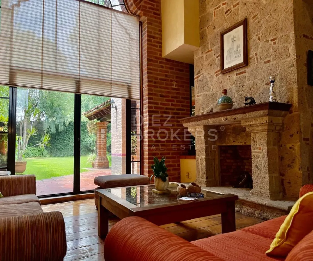 Casa En Venta,Las Fuentes,circunvalación norte 209, Zapopan, Jalisco 45070, 6 Habitaciones,6 Baños,circunvalación norte,1,pfDIbnA