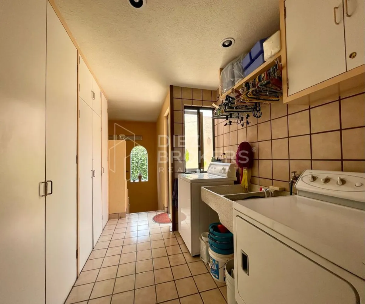 Casa En Venta,Las Fuentes,circunvalación norte 209, Zapopan, Jalisco 45070, 6 Habitaciones,6 Baños,circunvalación norte,1,pfDIbnA