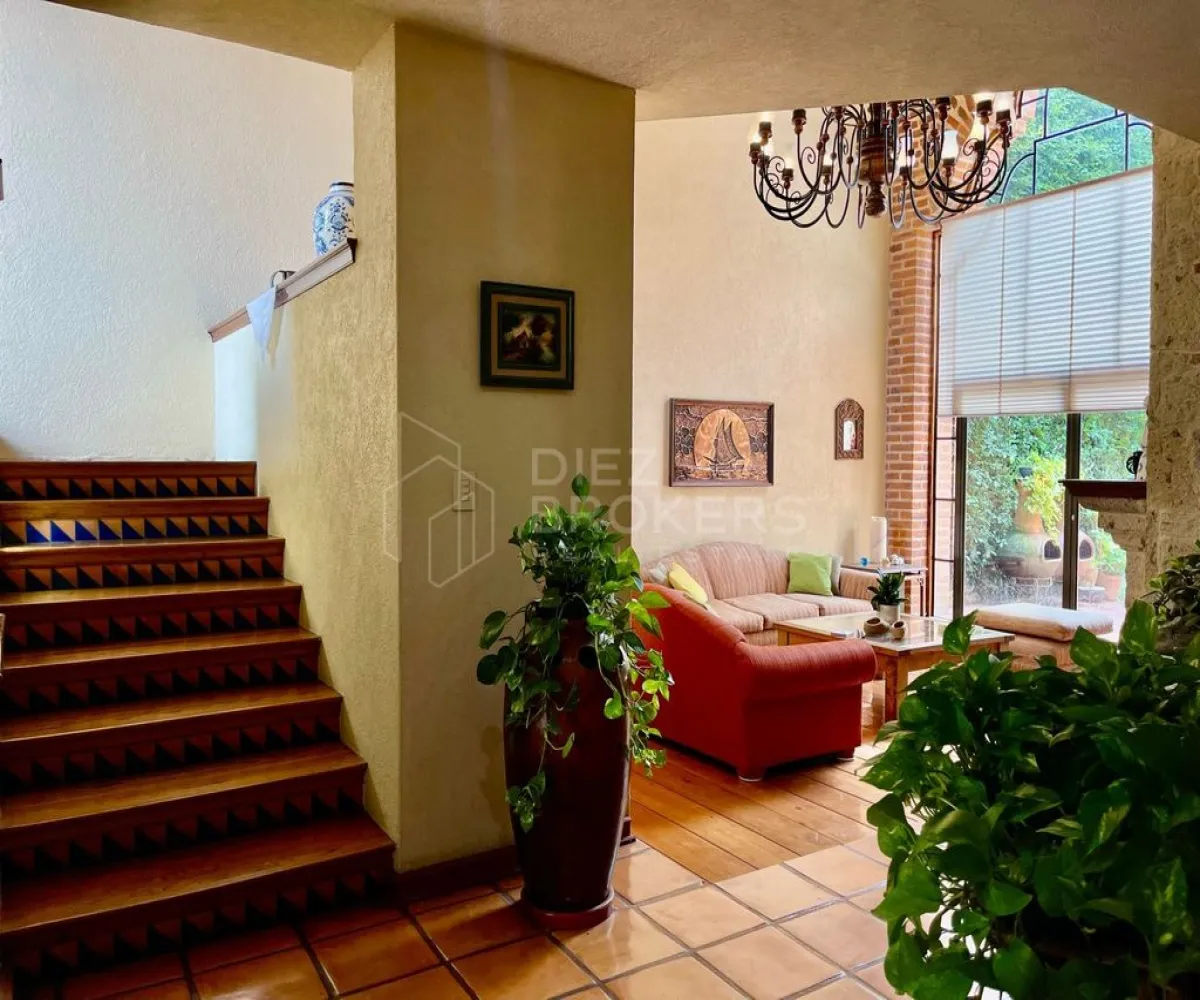 Casa En Venta,Las Fuentes,circunvalación norte 209, Zapopan, Jalisco 45070, 6 Habitaciones,6 Baños,circunvalación norte,1,pfDIbnA