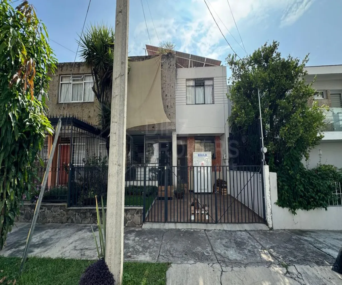 Casa En Venta,Ladron De Guevara,Calle Victoriano Salado Álvarez 312, Guadalajara, Jalisco 44600, 3 Habitaciones,3 Baños,Calle Victoriano Salado Álvarez,2,pg4Emej Casa En Venta,Ladron De Guevara,Calle Victoriano Salado Álvarez 312, Guadalajara, Jalisco 44600, 3 Habitaciones,3 Baños,Calle Victoriano Salado Álvarez,2,pg4Emej