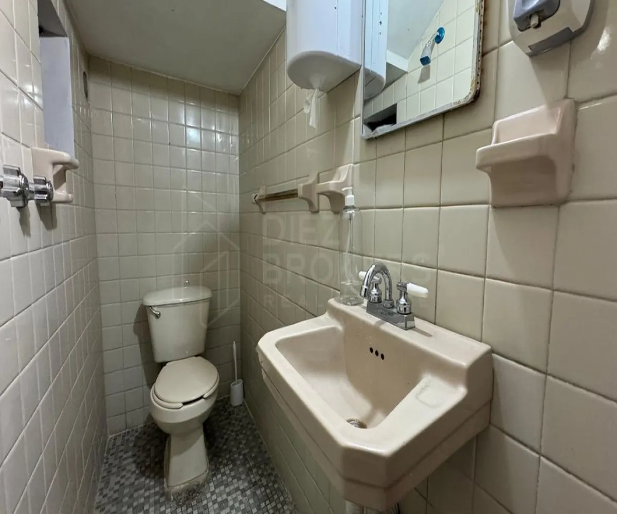 Casa En Venta,Ladron De Guevara,Calle Victoriano Salado Álvarez 312, Guadalajara, Jalisco 44600, 3 Habitaciones,3 Baños,Calle Victoriano Salado Álvarez,2,pg4Emej Casa En Venta,Ladron De Guevara,Calle Victoriano Salado Álvarez 312, Guadalajara, Jalisco 44600, 3 Habitaciones,3 Baños,Calle Victoriano Salado Álvarez,2,pg4Emej