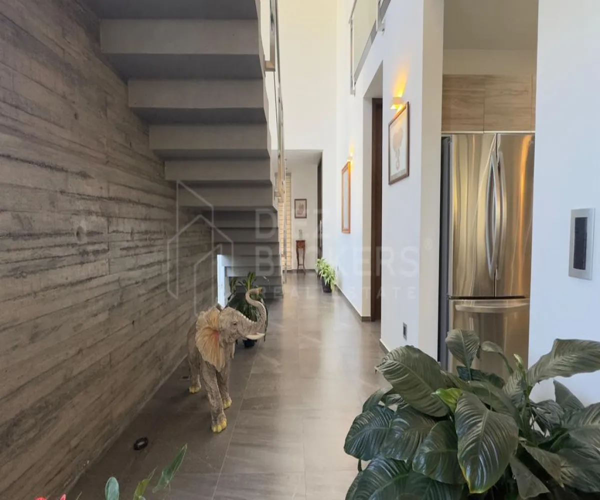 Casa En Venta,Mariano Otero,Prolongación Mariano Otero S/N, Zapopan, Jalisco 45067, 3 Habitaciones,4 Baños,Prolongación Mariano Otero,1,pwwPf6L