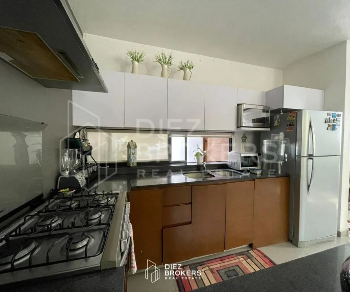 Casa En Venta,Bosques Vallarta,Del Bosque 50, Zapopan, Jalisco 45222, 4 Habitaciones,2 Baños,Del Bosque,3,pHOtr6S Casa En Venta,Bosques Vallarta,Del Bosque 50, Zapopan, Jalisco 45222, 4 Habitaciones,2 Baños,Del Bosque,3,pHOtr6S