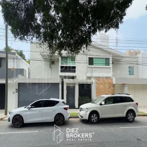 Casa En Venta,Camino Real,Santa Teresa de Jesus 620, Zapopan, Jalisco 45040, 3 Habitaciones,3 Baños,Santa Teresa de Jesus,2,pKgFzqc