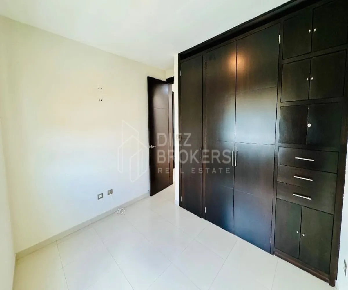 Casa En Venta,Solares,Paseo de las estrella 1177, Zapopan, Jalisco 45019, 4 Habitaciones,3 Baños,Paseo de las estrella ,2,pafT82t