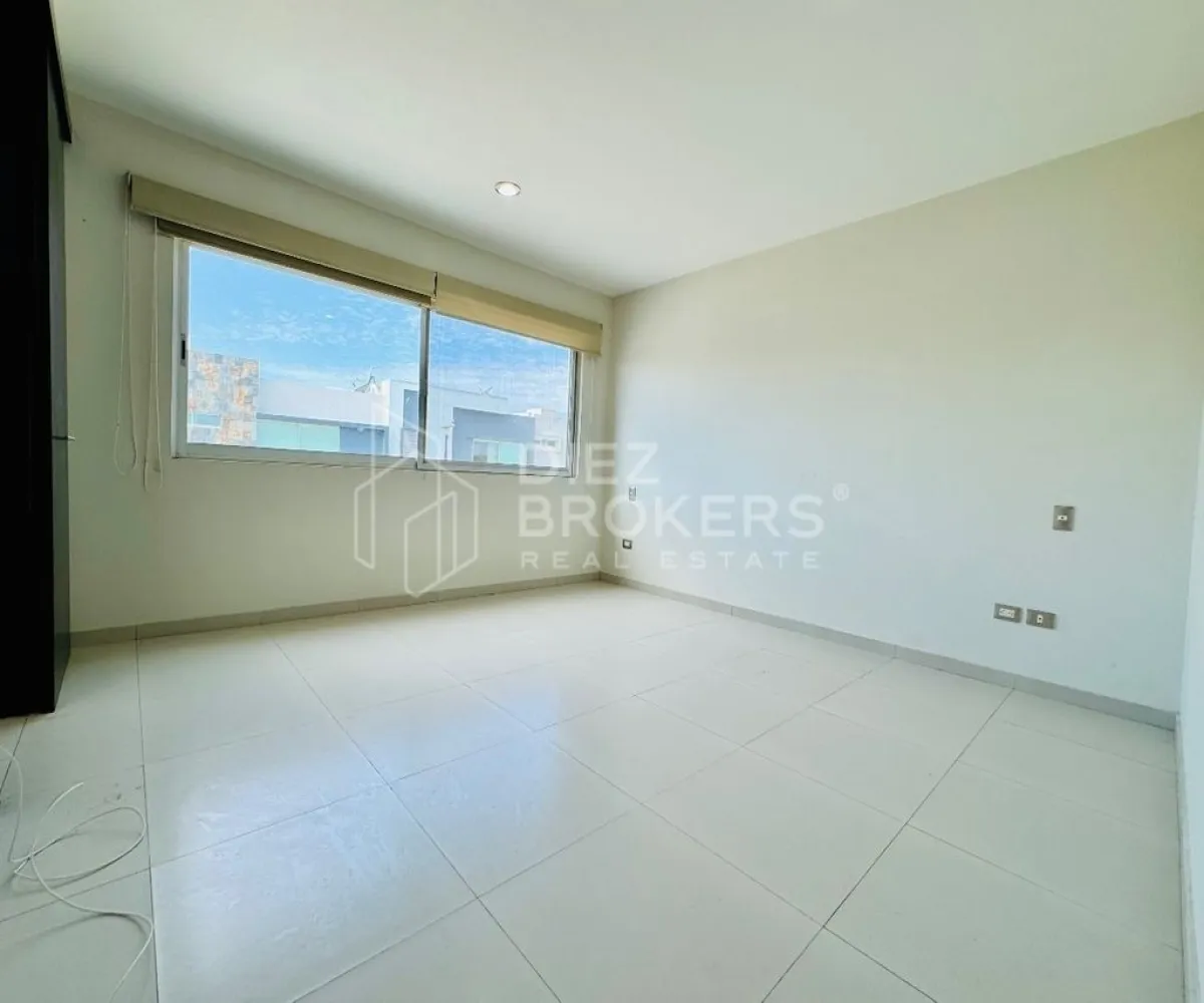 Casa En Venta,Solares,Paseo de las estrella 1177, Zapopan, Jalisco 45019, 4 Habitaciones,3 Baños,Paseo de las estrella ,2,pafT82t