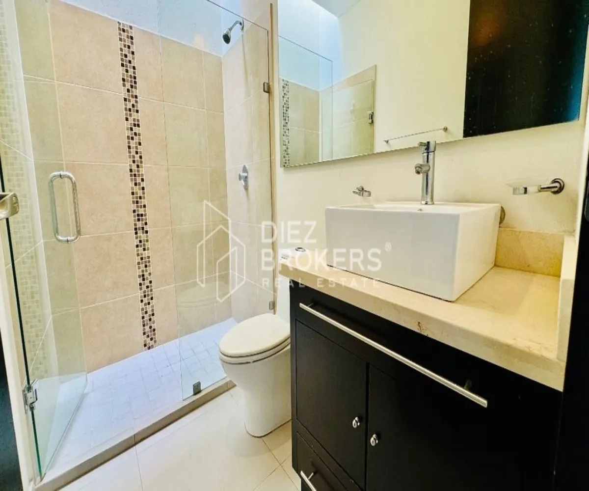 Casa En Venta,Solares,Paseo de las estrella 1177, Zapopan, Jalisco 45019, 4 Habitaciones,3 Baños,Paseo de las estrella ,2,pafT82t