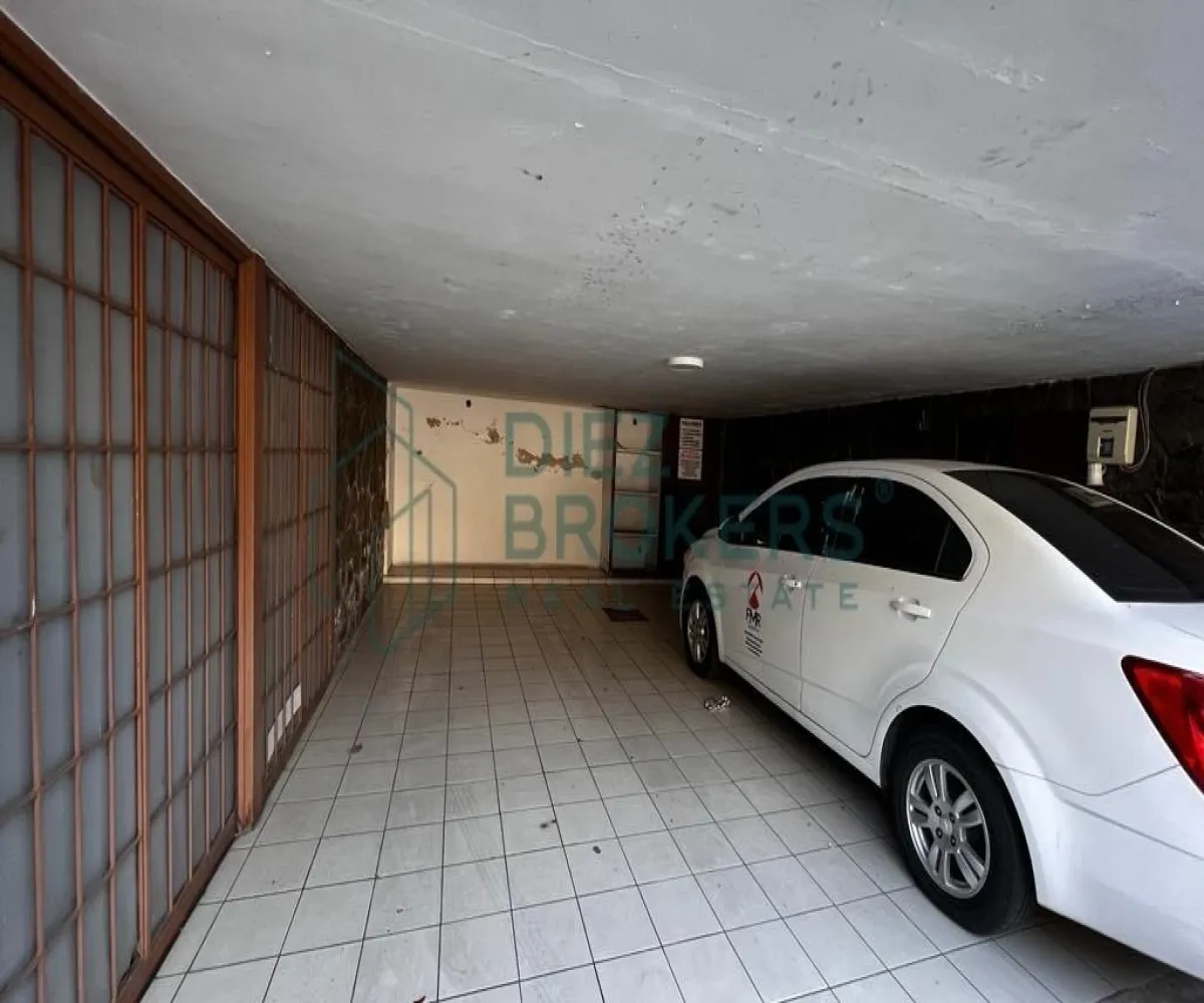 Casa En Venta,Centro,Avenida Miguel Hidalgo y Costilla 2125, Guadalajara, Jalisco 44100,Avenida Miguel Hidalgo y Costilla,2,pfmMljJ Casa En Venta,Centro,Avenida Miguel Hidalgo y Costilla 2125, Guadalajara, Jalisco 44100,Avenida Miguel Hidalgo y Costilla,2,pfmMljJ