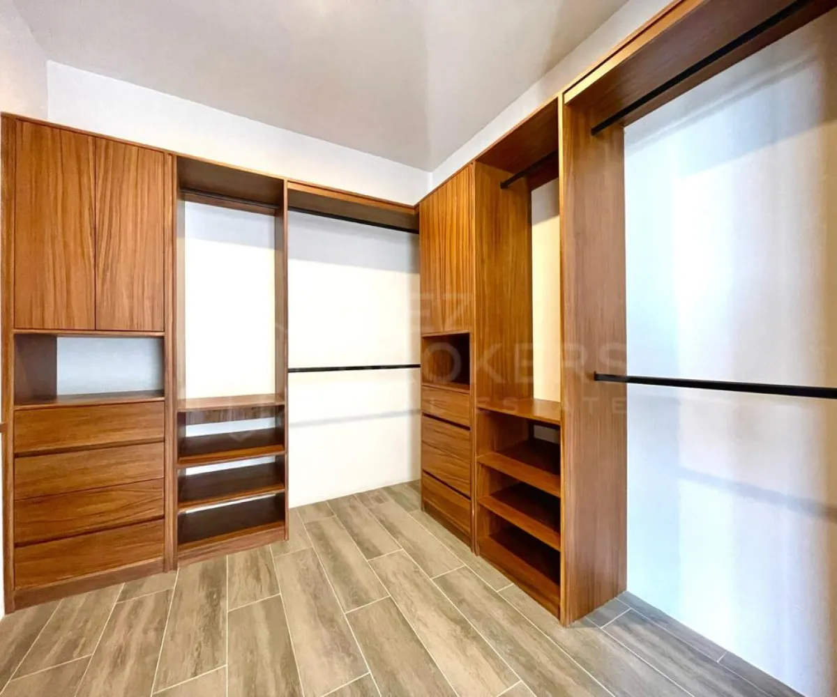 Casa En Venta,Zapopan,Blvd Santillana 2 S/N, Zapopan, Jalisco 45134, 5 Habitaciones,5 Baños,Blvd Santillana 2,1,pgucPKU Casa En Venta,Zapopan,Blvd Santillana 2 S/N, Zapopan, Jalisco 45134, 5 Habitaciones,5 Baños,Blvd Santillana 2,1,pgucPKU