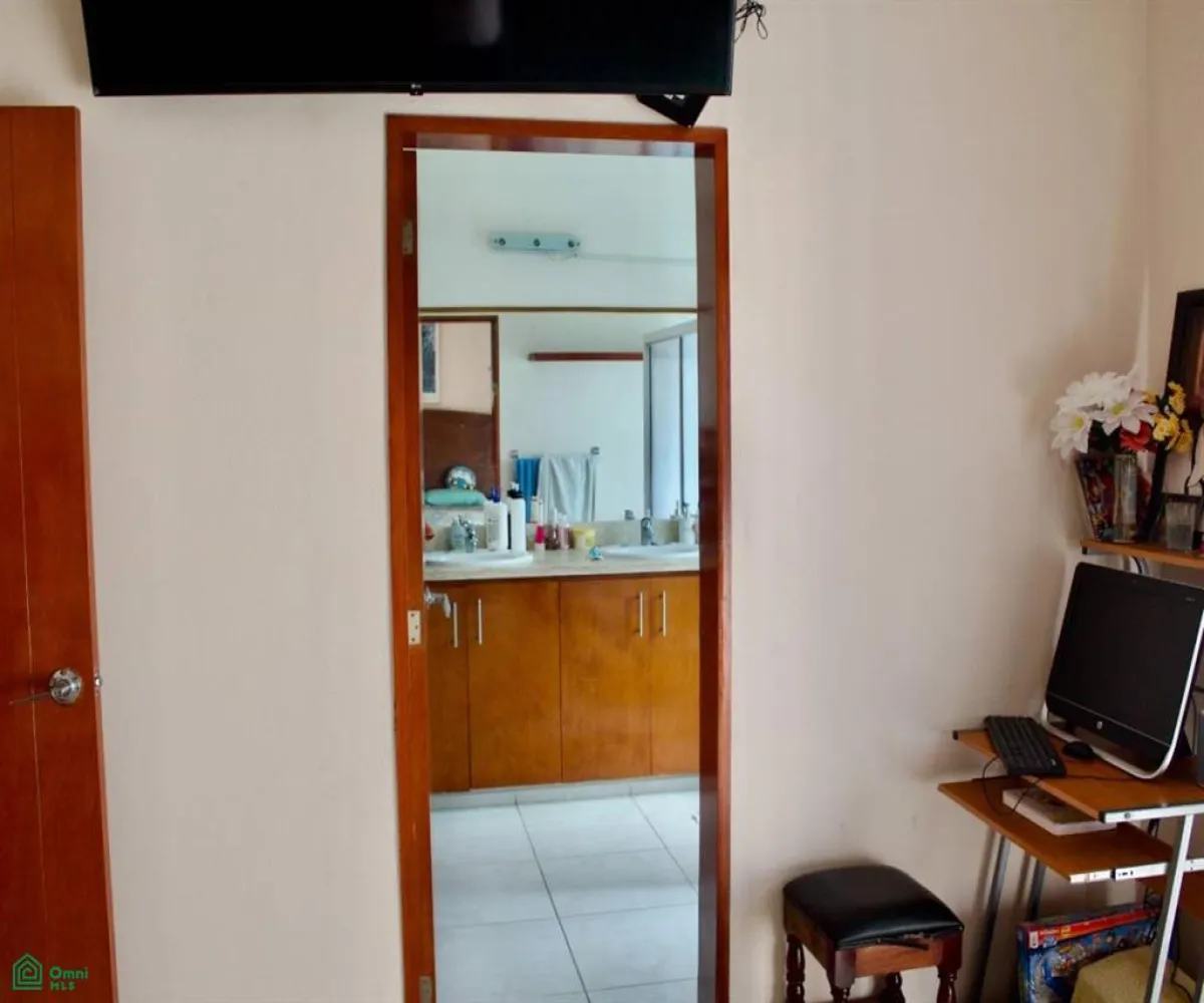 Casa En Venta,Residencial Fluvial Vallarta,Rio Papaloapan 136, Puerto Vallarta, Jalisco 48312, 3 Habitaciones,3 Baños,Rio Papaloapan,2,MX22142470
