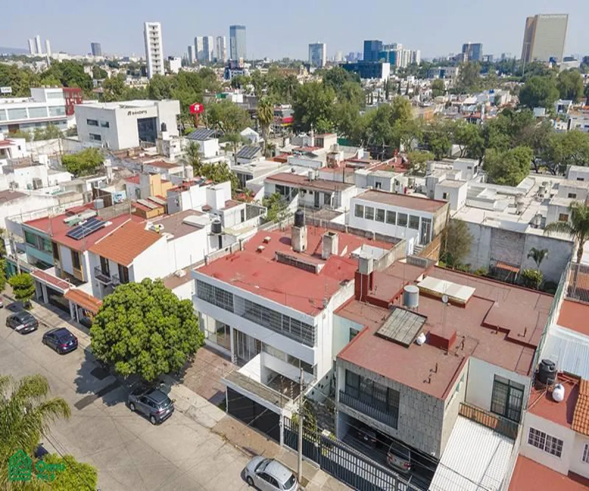 Casa En Renta,Jardines del Bosque Centro,La Luna 2910, Guadalajara, Jalisco 44520,4 Baños,La Luna,2,MX2222165 Casa En Renta,Jardines del Bosque Centro,La Luna 2910, Guadalajara, Jalisco 44520,4 Baños,La Luna,2,MX2222165
