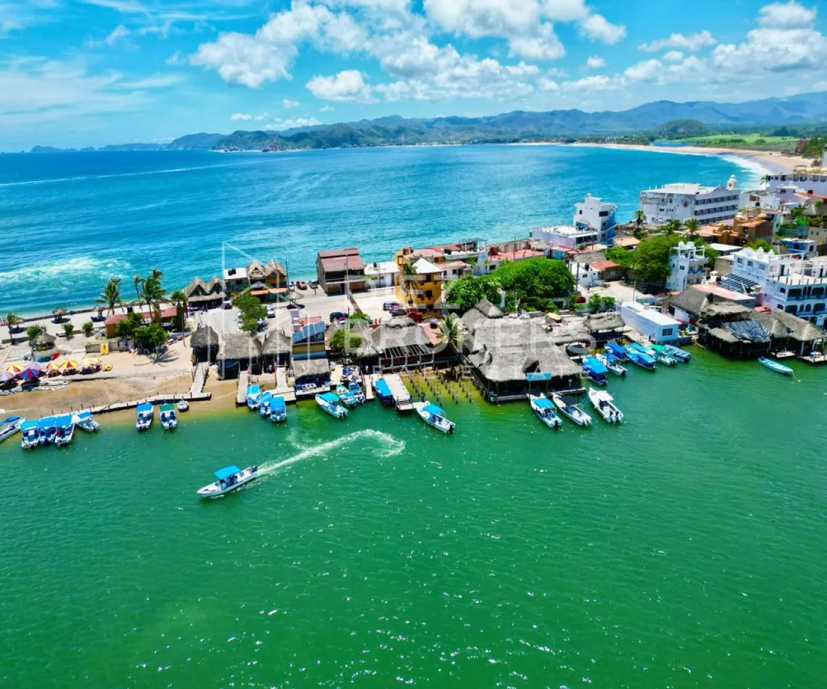 Local En Venta,Barra De Navidad,Av. Veracruz 12, Cihuatlán, Jalisco 48987,1 Baño,Av. Veracruz ,1,pqZ6qGq Local En Venta,Barra De Navidad,Av. Veracruz 12, Cihuatlán, Jalisco 48987,1 Baño,Av. Veracruz ,1,pqZ6qGq