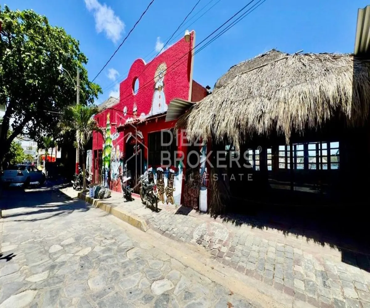 Local En Venta,Barra De Navidad,Av. Veracruz 12, Cihuatlán, Jalisco 48987,1 Baño,Av. Veracruz ,1,pqZ6qGq Local En Venta,Barra De Navidad,Av. Veracruz 12, Cihuatlán, Jalisco 48987,1 Baño,Av. Veracruz ,1,pqZ6qGq