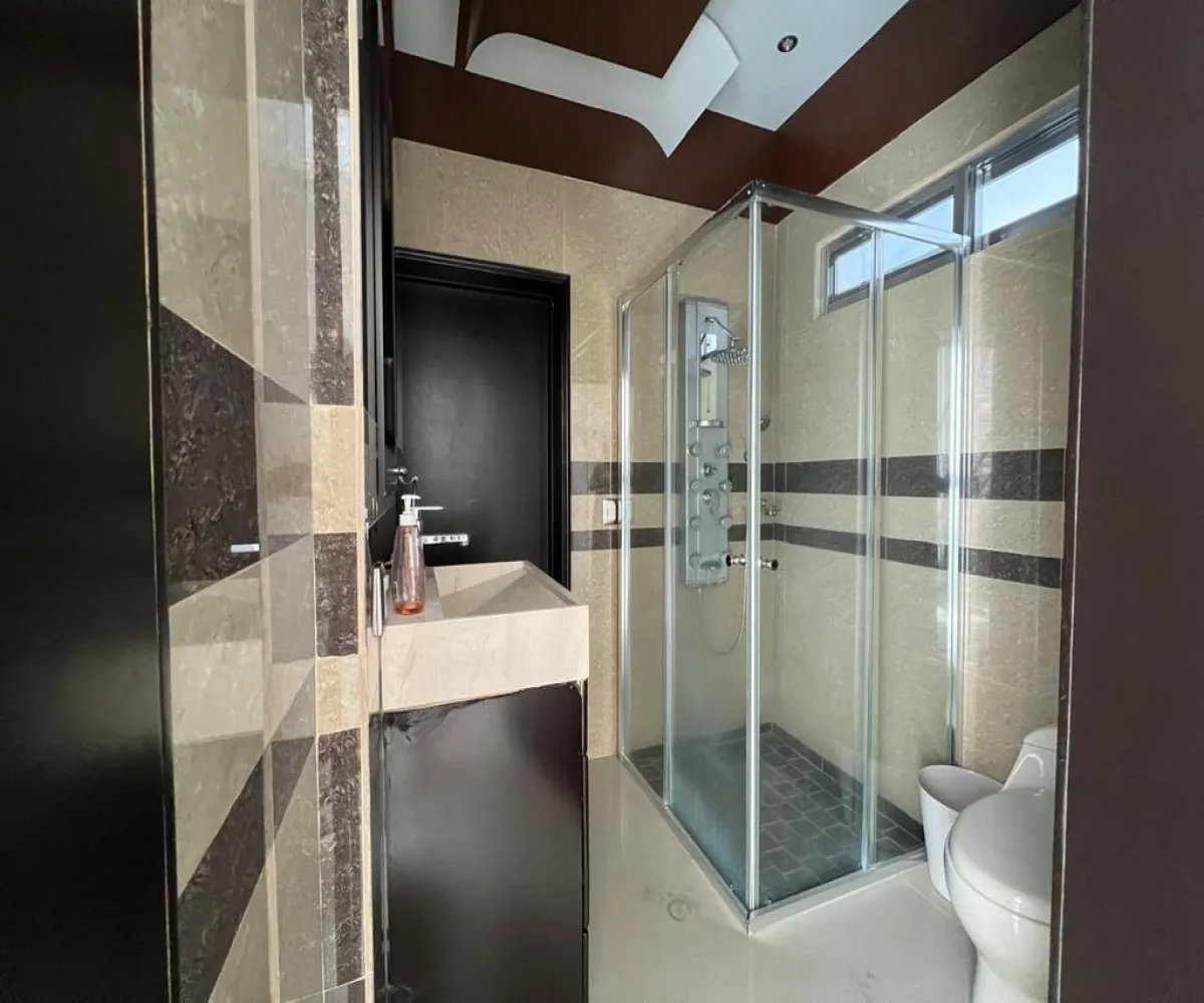 Casa En Venta,Sagrado Corazón,Calle Hidalgo 223, Zapotlanejo, Jalisco 45430, 3 Habitaciones,3 Baños,Calle Hidalgo,2,p5OSTSN Casa En Venta,Sagrado Corazón,Calle Hidalgo 223, Zapotlanejo, Jalisco 45430, 3 Habitaciones,3 Baños,Calle Hidalgo,2,p5OSTSN