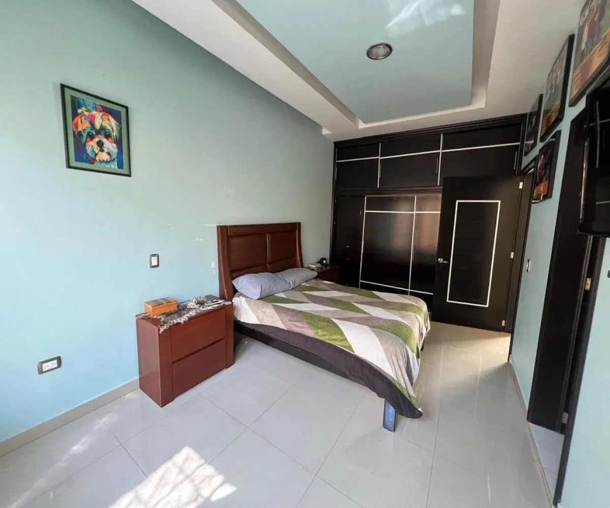 Casa En Venta,Sagrado Corazón,Calle Hidalgo 223, Zapotlanejo, Jalisco 45430, 3 Habitaciones,3 Baños,Calle Hidalgo,2,p5OSTSN Casa En Venta,Sagrado Corazón,Calle Hidalgo 223, Zapotlanejo, Jalisco 45430, 3 Habitaciones,3 Baños,Calle Hidalgo,2,p5OSTSN