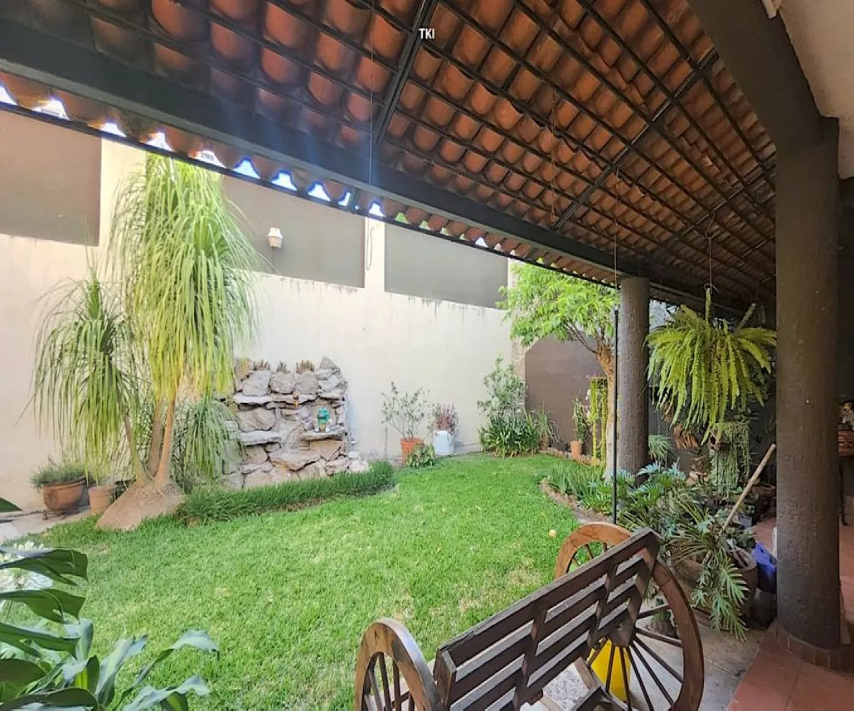 Casa En Venta,El Retiro,Calle Monte de las Ánimas 720, Guadalajara, Jalisco 44280, 5 Habitaciones,4 Baños,Calle Monte de las Ánimas,3,pTXLNGt Casa En Venta,El Retiro,Calle Monte de las Ánimas 720, Guadalajara, Jalisco 44280, 5 Habitaciones,4 Baños,Calle Monte de las Ánimas,3,pTXLNGt