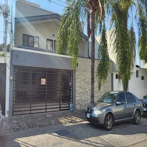 Casa En Venta,El Retiro,Calle Monte de las Ánimas 720, Guadalajara, Jalisco 44280, 5 Habitaciones,4 Baños,Calle Monte de las Ánimas,3,pTXLNGt