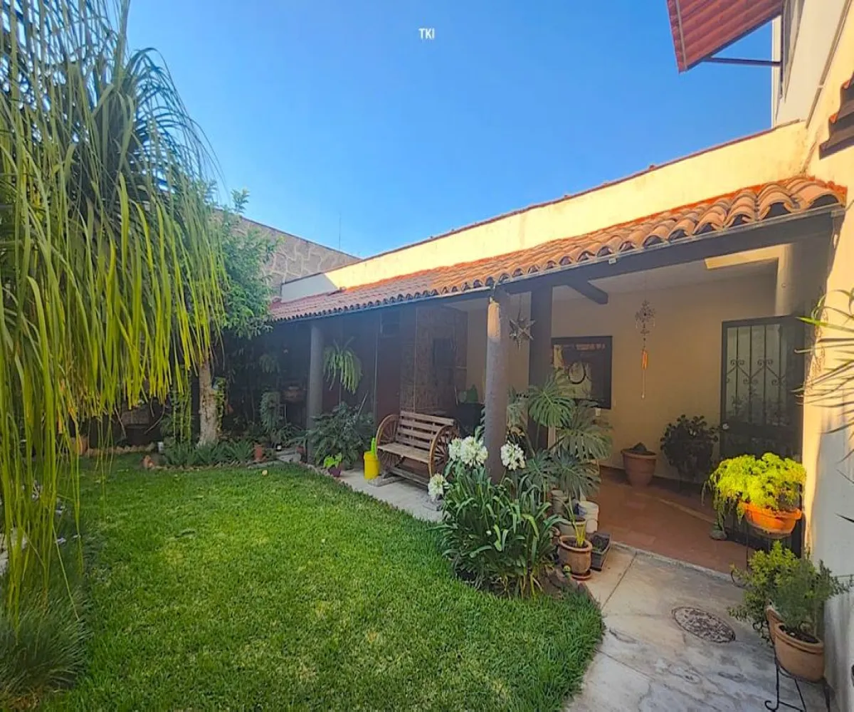 Casa En Venta,El Retiro,Calle Monte de las Ánimas 720, Guadalajara, Jalisco 44280, 5 Habitaciones,4 Baños,Calle Monte de las Ánimas,3,pTXLNGt Casa En Venta,El Retiro,Calle Monte de las Ánimas 720, Guadalajara, Jalisco 44280, 5 Habitaciones,4 Baños,Calle Monte de las Ánimas,3,pTXLNGt