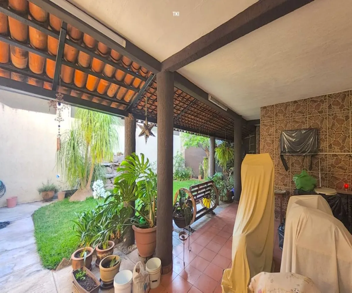 Casa En Venta,El Retiro,Calle Monte de las Ánimas 720, Guadalajara, Jalisco 44280, 5 Habitaciones,4 Baños,Calle Monte de las Ánimas,3,pTXLNGt Casa En Venta,El Retiro,Calle Monte de las Ánimas 720, Guadalajara, Jalisco 44280, 5 Habitaciones,4 Baños,Calle Monte de las Ánimas,3,pTXLNGt