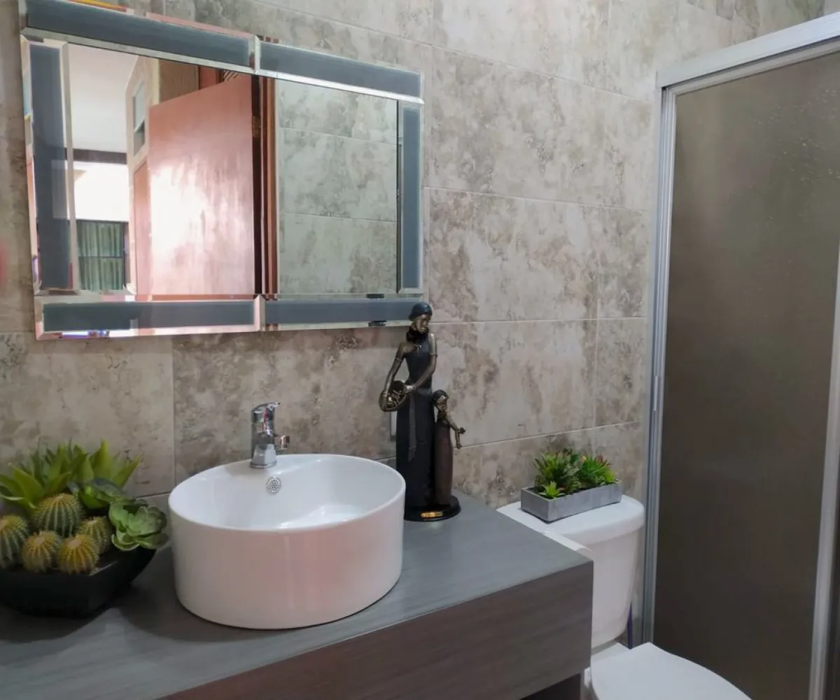 Casa En Venta,El Retiro,Calle Monte de las Ánimas 720, Guadalajara, Jalisco 44280, 5 Habitaciones,4 Baños,Calle Monte de las Ánimas,3,pTXLNGt Casa En Venta,El Retiro,Calle Monte de las Ánimas 720, Guadalajara, Jalisco 44280, 5 Habitaciones,4 Baños,Calle Monte de las Ánimas,3,pTXLNGt