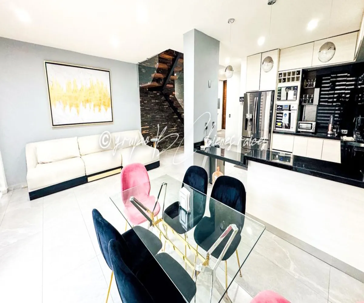 Casa En Venta,Parques Vallarta,Avenida de la primavera 1818 38, Zapopan, Jalisco 45134, 5 Habitaciones,4 Baños,Avenida de la primavera,3,pV8STNI Casa En Venta,Parques Vallarta,Avenida de la primavera 1818 38, Zapopan, Jalisco 45134, 5 Habitaciones,4 Baños,Avenida de la primavera,3,pV8STNI