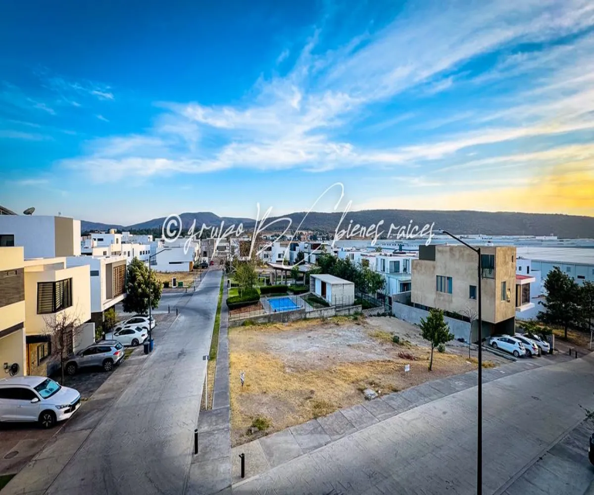 Casa En Venta,Parques Vallarta,Avenida de la primavera 1818 38, Zapopan, Jalisco 45134, 5 Habitaciones,4 Baños,Avenida de la primavera,3,pV8STNI Casa En Venta,Parques Vallarta,Avenida de la primavera 1818 38, Zapopan, Jalisco 45134, 5 Habitaciones,4 Baños,Avenida de la primavera,3,pV8STNI