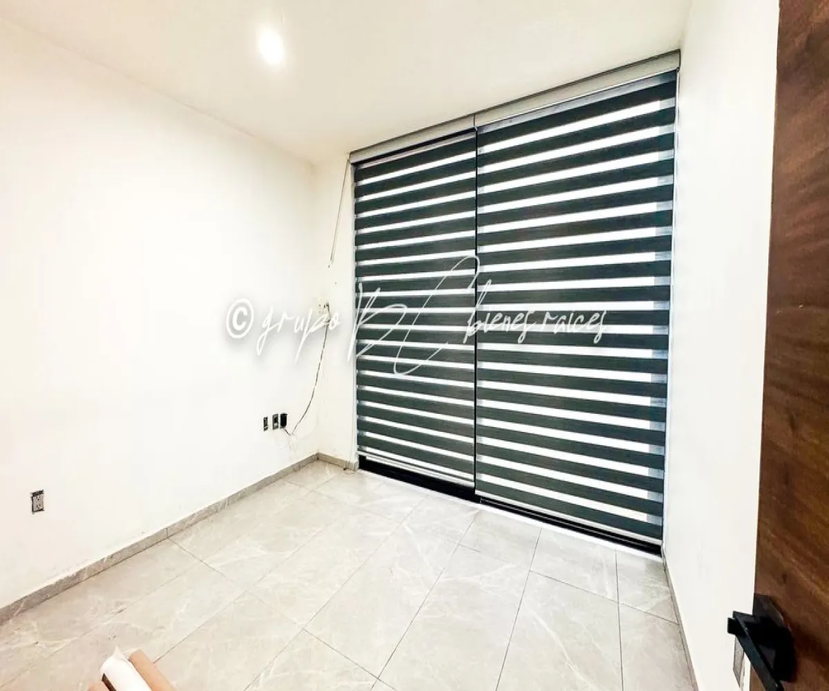 Casa En Venta,Parques Vallarta,Avenida de la primavera 1818 38, Zapopan, Jalisco 45134, 5 Habitaciones,4 Baños,Avenida de la primavera,3,pV8STNI Casa En Venta,Parques Vallarta,Avenida de la primavera 1818 38, Zapopan, Jalisco 45134, 5 Habitaciones,4 Baños,Avenida de la primavera,3,pV8STNI