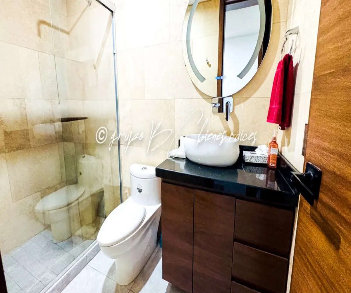 Casa En Venta,Parques Vallarta,Avenida de la primavera 1818 38, Zapopan, Jalisco 45134, 5 Habitaciones,4 Baños,Avenida de la primavera,3,pV8STNI Casa En Venta,Parques Vallarta,Avenida de la primavera 1818 38, Zapopan, Jalisco 45134, 5 Habitaciones,4 Baños,Avenida de la primavera,3,pV8STNI