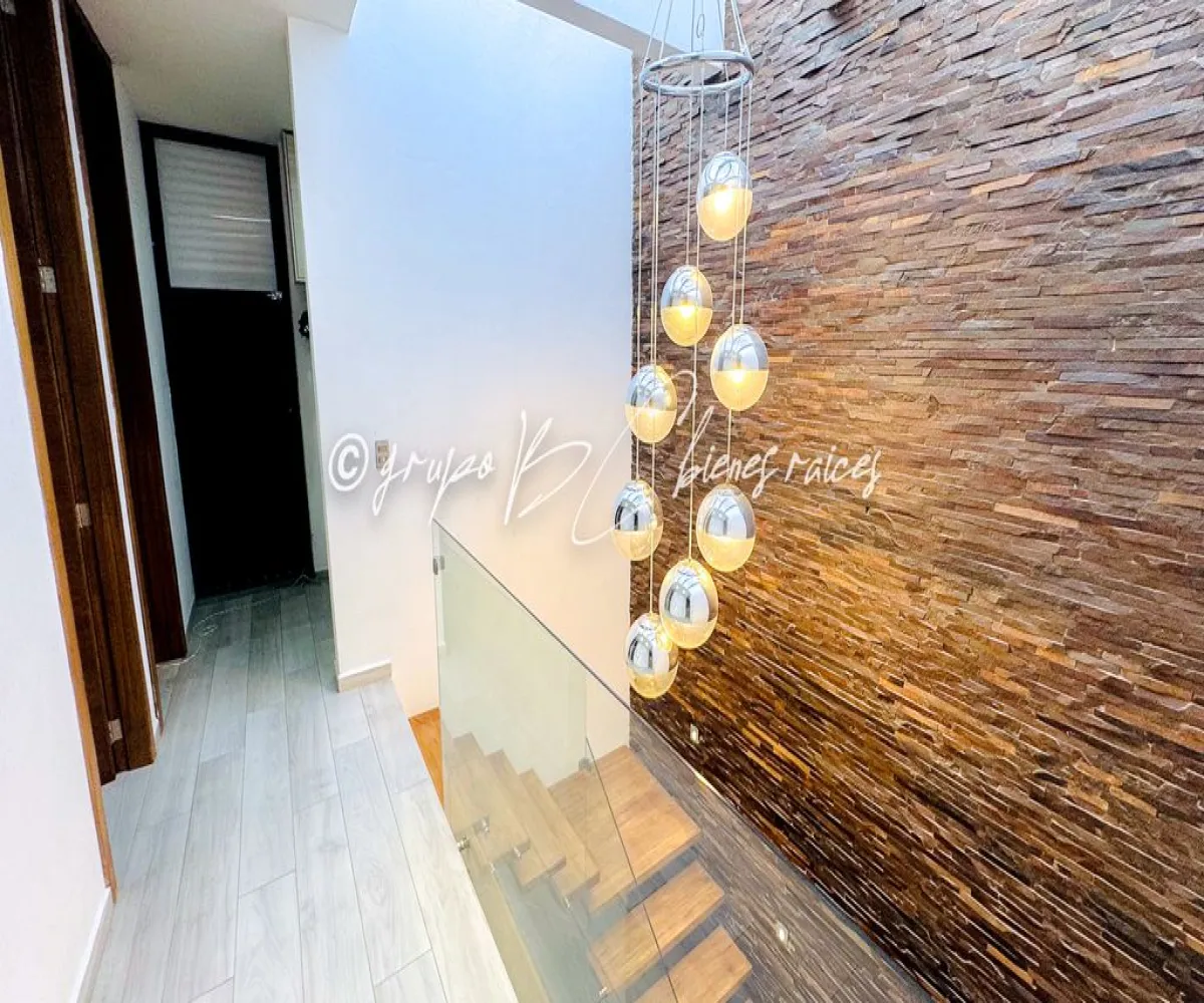 Casa En Venta,Parques Vallarta,Avenida de la primavera 1818 38, Zapopan, Jalisco 45134, 5 Habitaciones,4 Baños,Avenida de la primavera,3,pV8STNI Casa En Venta,Parques Vallarta,Avenida de la primavera 1818 38, Zapopan, Jalisco 45134, 5 Habitaciones,4 Baños,Avenida de la primavera,3,pV8STNI