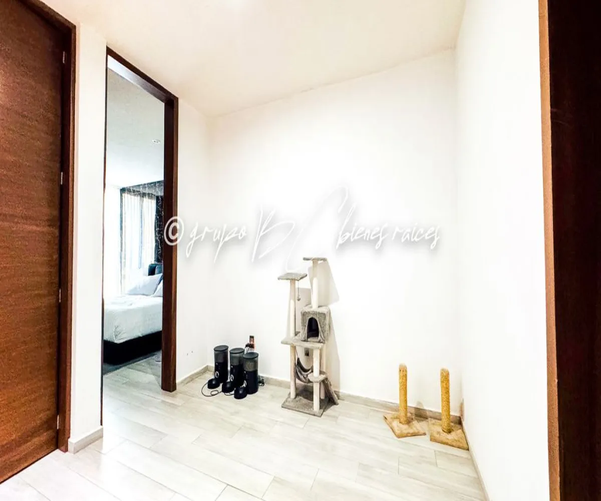 Casa En Venta,Parques Vallarta,Avenida de la primavera 1818 38, Zapopan, Jalisco 45134, 5 Habitaciones,4 Baños,Avenida de la primavera,3,pV8STNI Casa En Venta,Parques Vallarta,Avenida de la primavera 1818 38, Zapopan, Jalisco 45134, 5 Habitaciones,4 Baños,Avenida de la primavera,3,pV8STNI